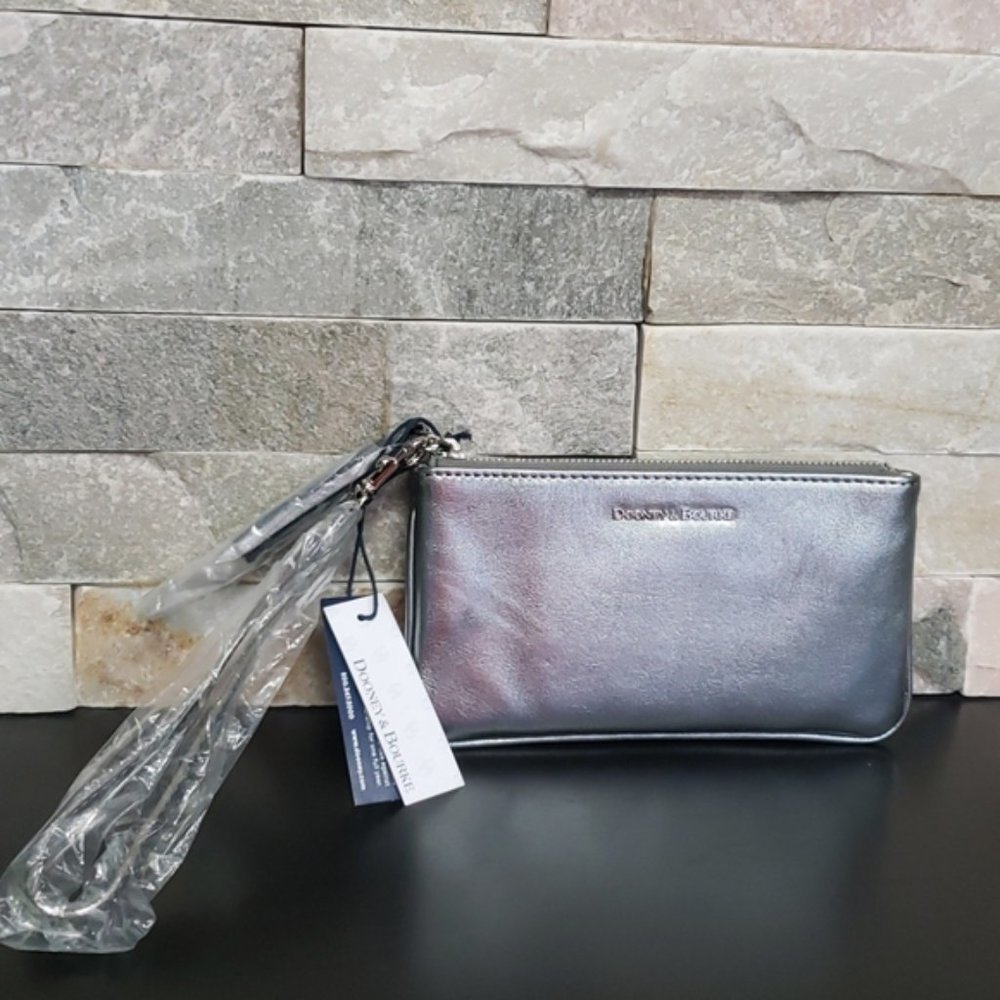 Dooney & Bourke Small Carrington Wristlet